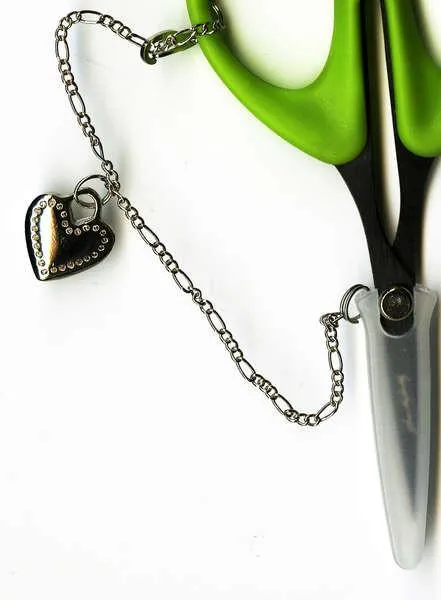 Karen Kay Buckley Perfect Scissors Protector Connector